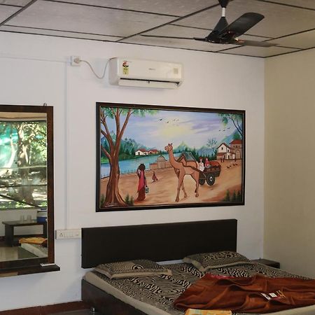 The Wilds Villa Gir Jungle Stay With Swimming Pool Sasan Gir Buitenkant foto