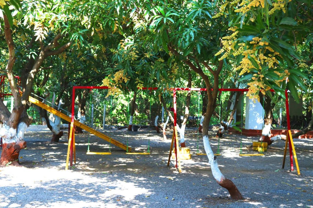 The Wilds Villa Gir Jungle Stay With Swimming Pool Sasan Gir Buitenkant foto