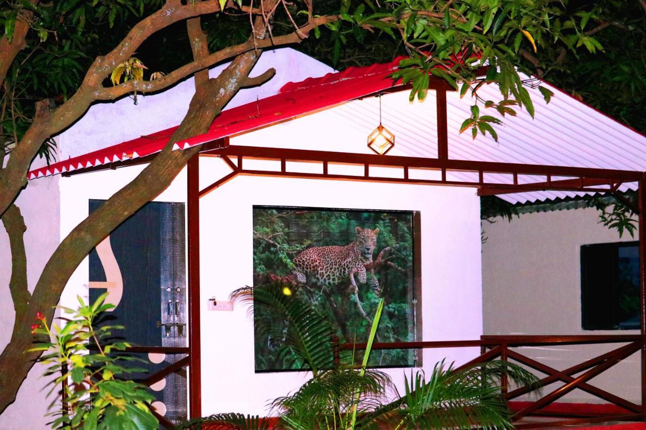 The Wilds Villa Gir Jungle Stay With Swimming Pool Sasan Gir Buitenkant foto