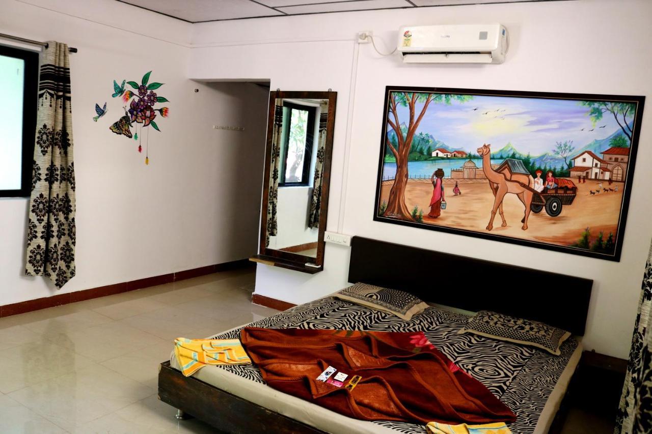 The Wilds Villa Gir Jungle Stay With Swimming Pool Sasan Gir Buitenkant foto