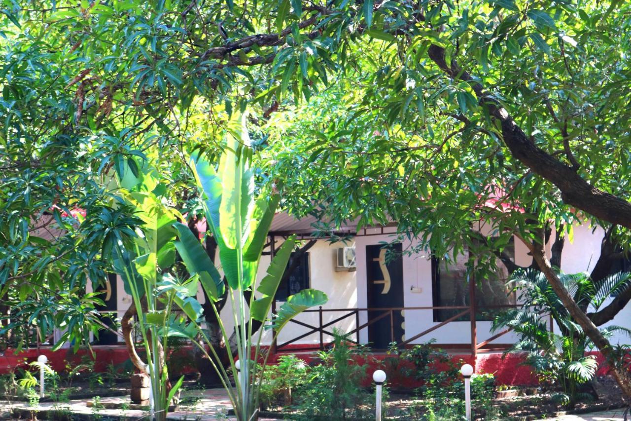 The Wilds Villa Gir Jungle Stay With Swimming Pool Sasan Gir Buitenkant foto