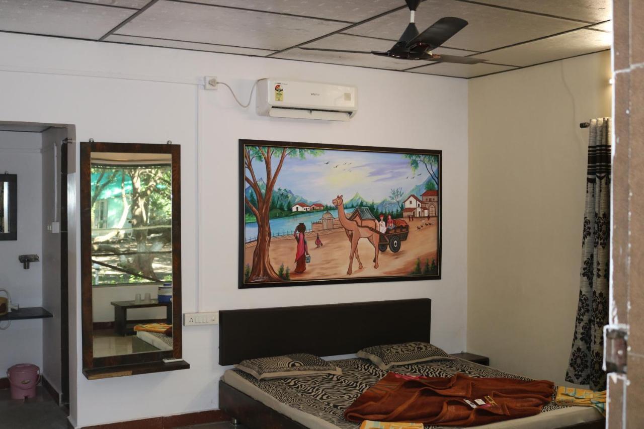 The Wilds Villa Gir Jungle Stay With Swimming Pool Sasan Gir Buitenkant foto